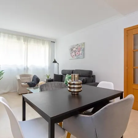 Apartamento Araucaria Garden & Parking Málaga