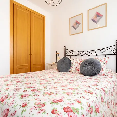 Araucaria Garden & Parking Apartment